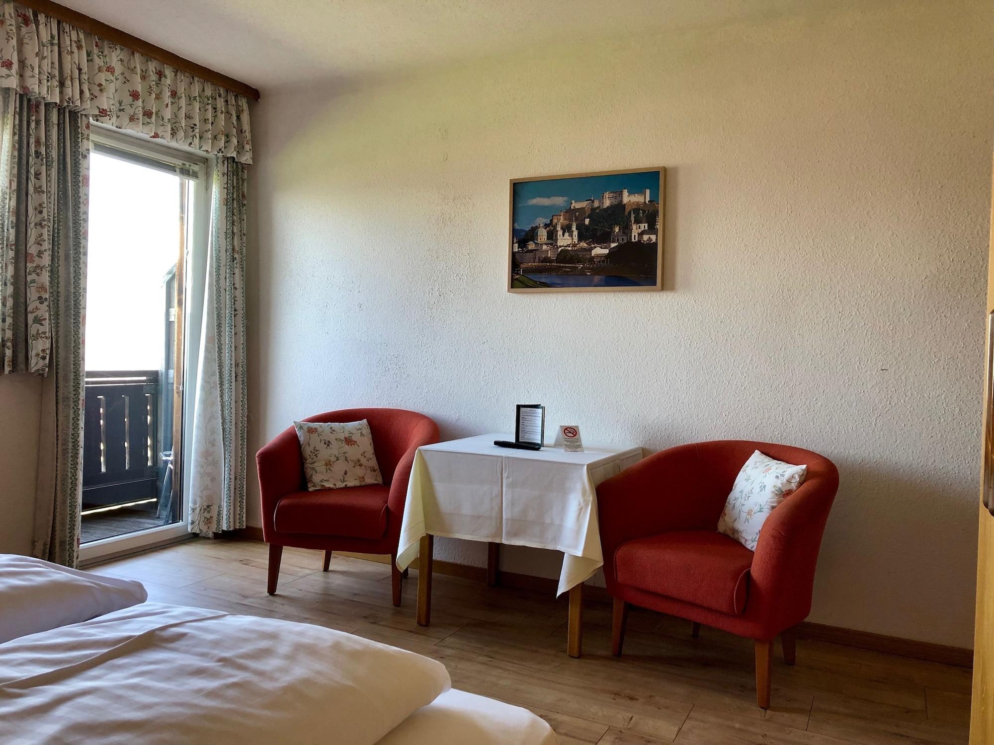 Hotel Schöne Aussicht 3*
