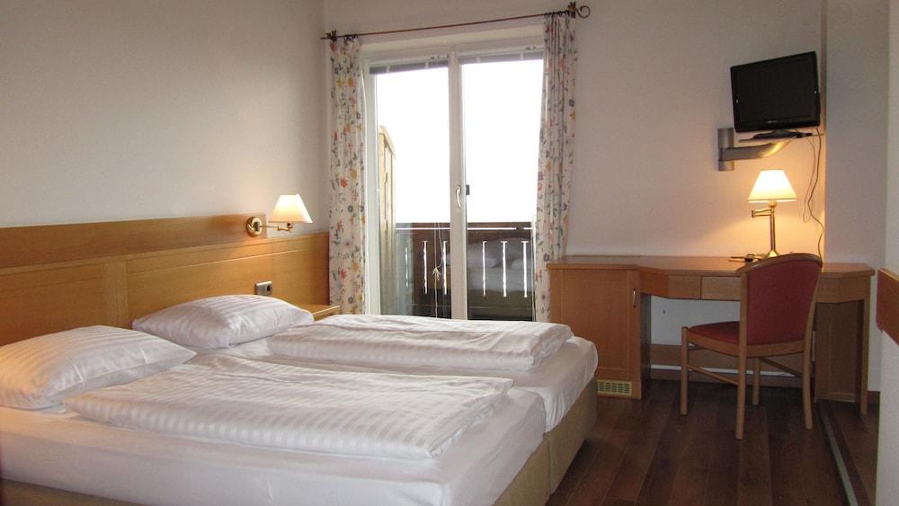 Schöne Aussicht Hotel 3*