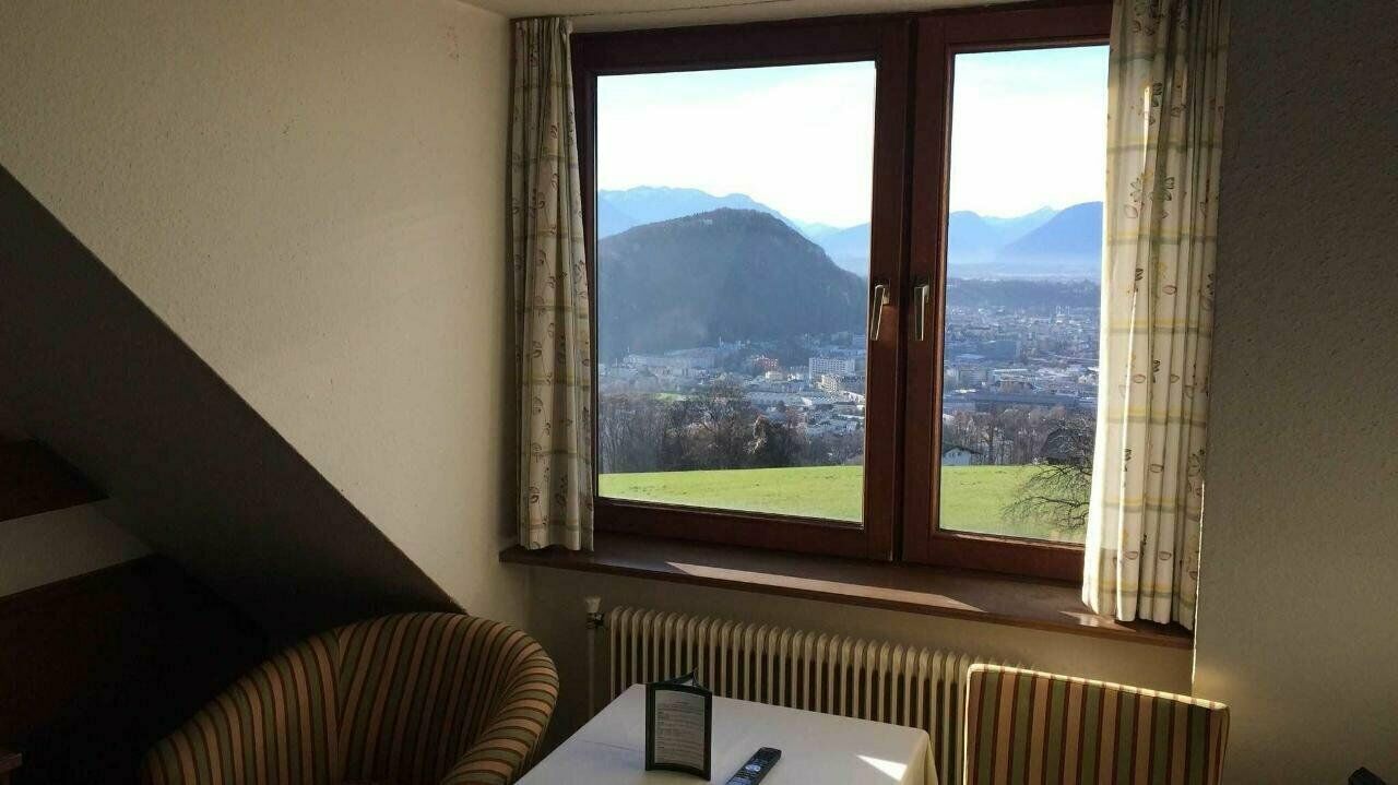 Schöne Aussicht Hotel 3*